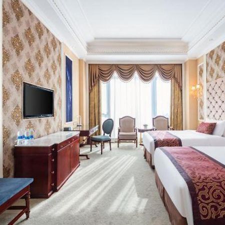 Eurasia Convention International Hotel Wuhan Bagian luar foto