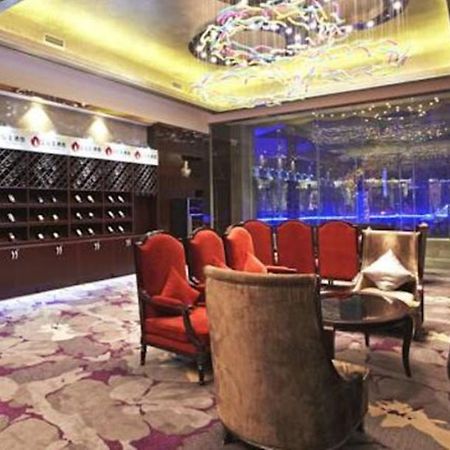 Eurasia Convention International Hotel Wuhan Bagian luar foto