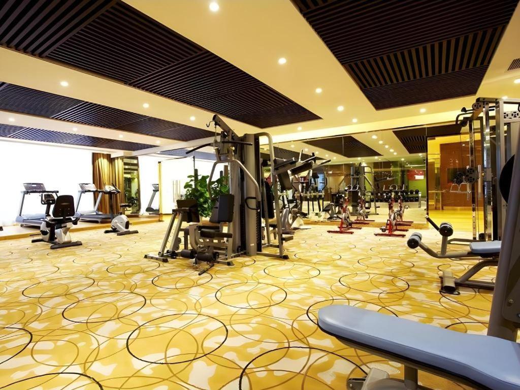 Eurasia Convention International Hotel Wuhan Bagian luar foto