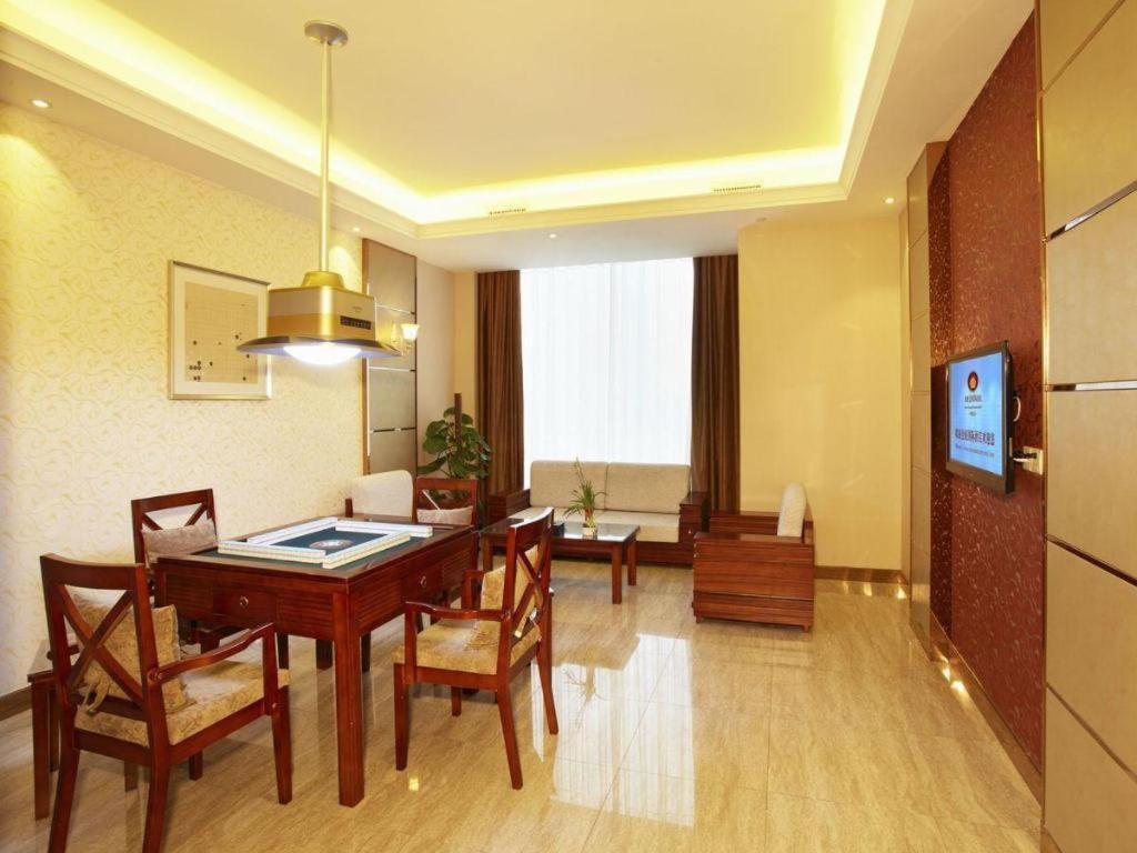 Eurasia Convention International Hotel Wuhan Bagian luar foto