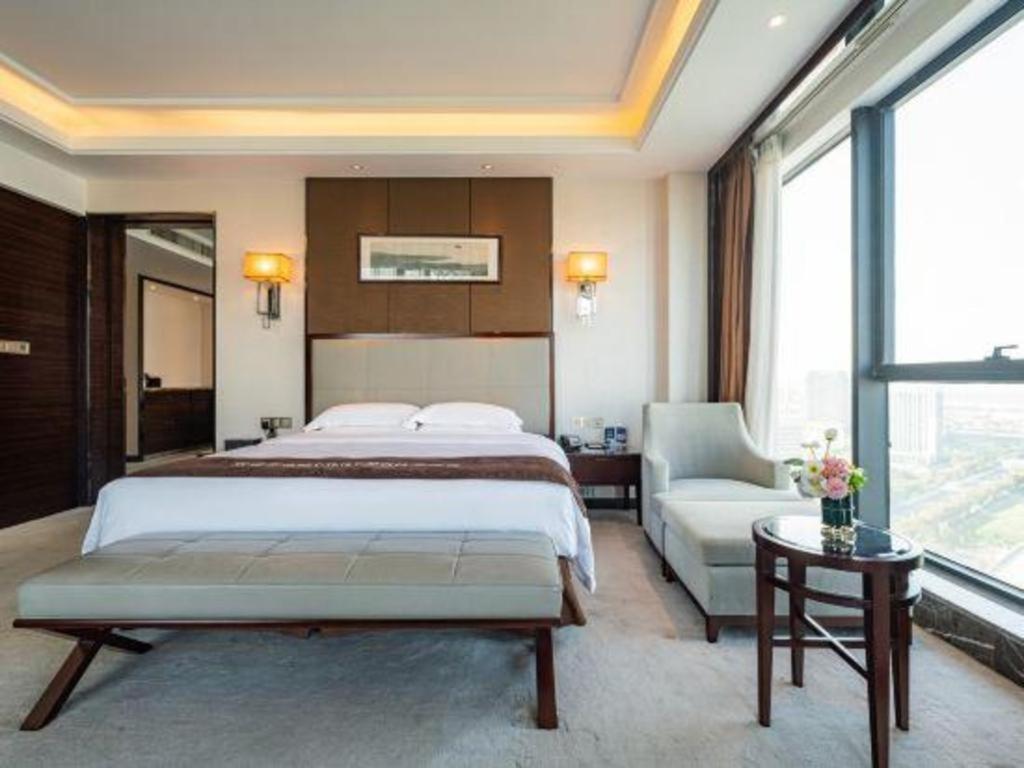 Eurasia Convention International Hotel Wuhan Bagian luar foto