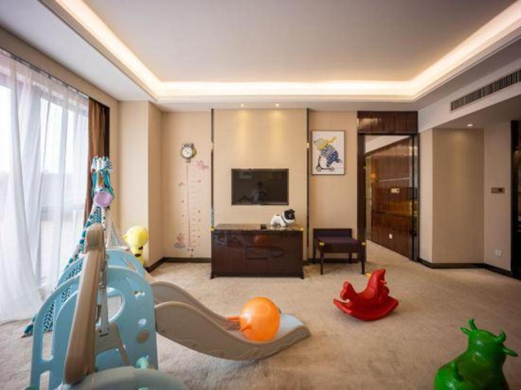 Eurasia Convention International Hotel Wuhan Bagian luar foto