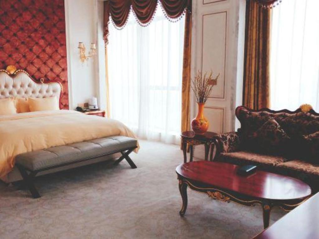 Eurasia Convention International Hotel Wuhan Bagian luar foto