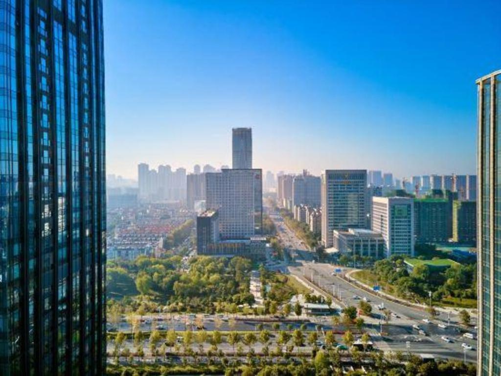 Eurasia Convention International Hotel Wuhan Bagian luar foto